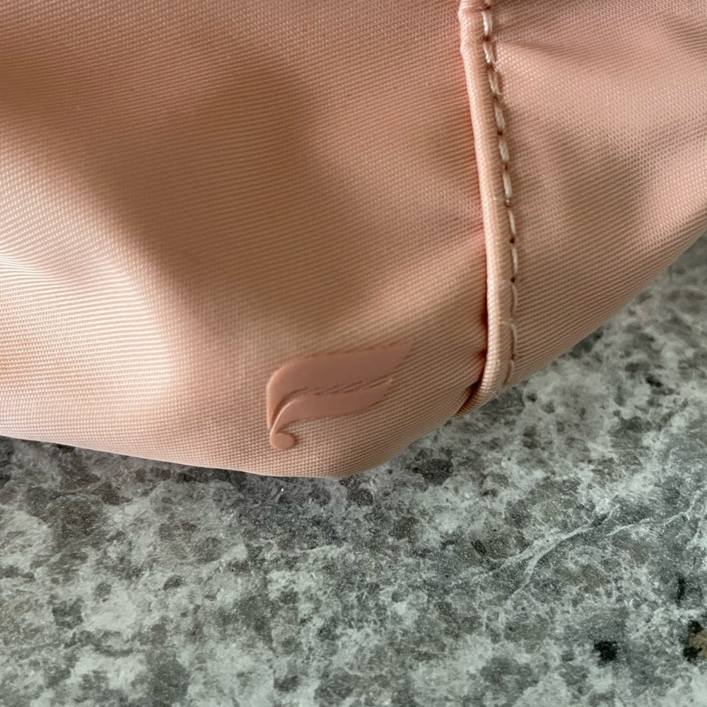 Fabletics Belt Bag color is peach new no tags - image 4